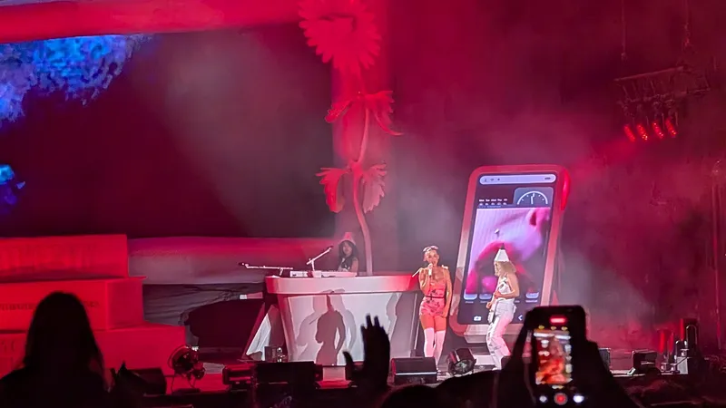 Katy Perry na bini festivala Sunny Hill 2026 u Prištini